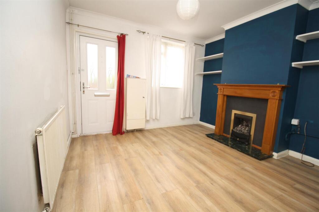 House in Linslade, Southcott, Leighton-Linslade - View 2