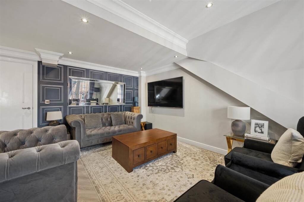 Apartment in Sefton, Liverpool City Region - More