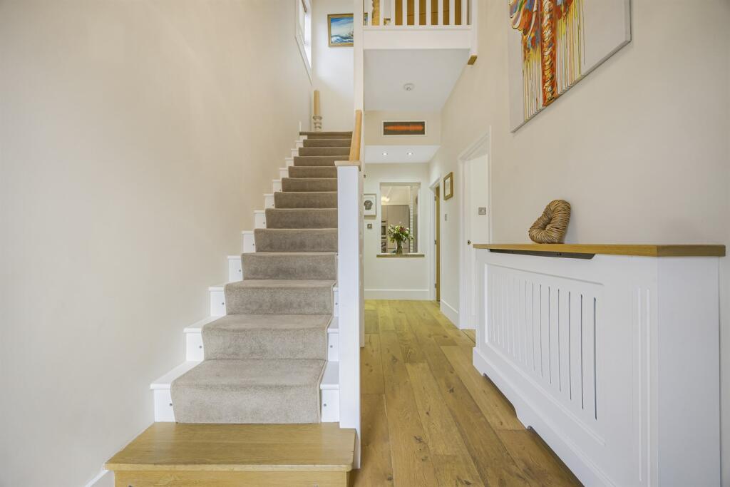 House in Reading, Emmer Green - View 4