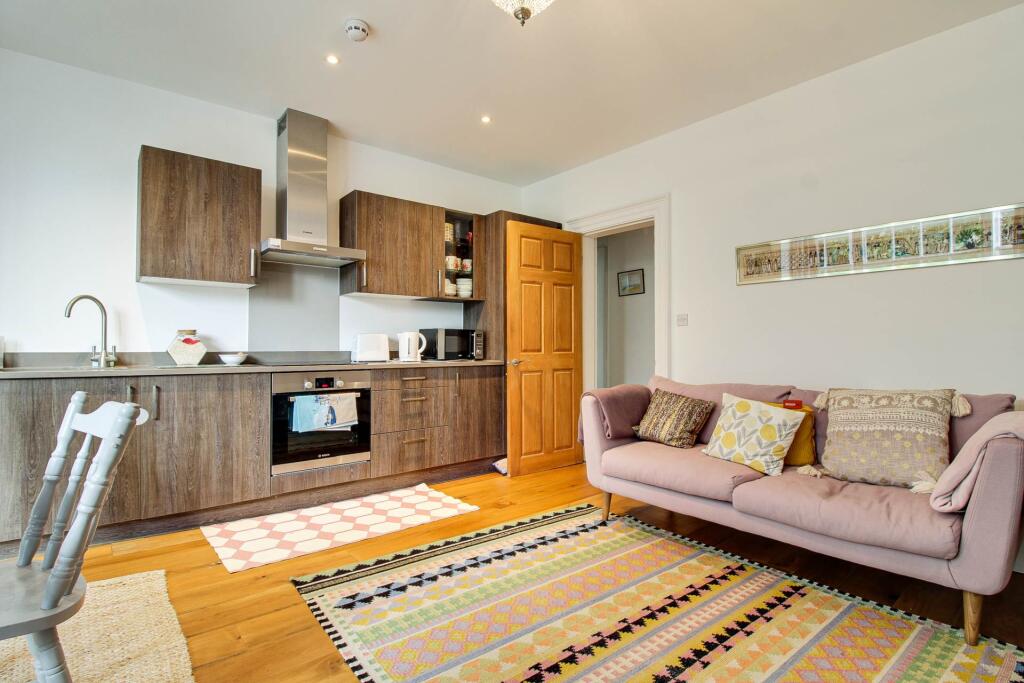 Apartment in Lewes, Cliffe - View 4