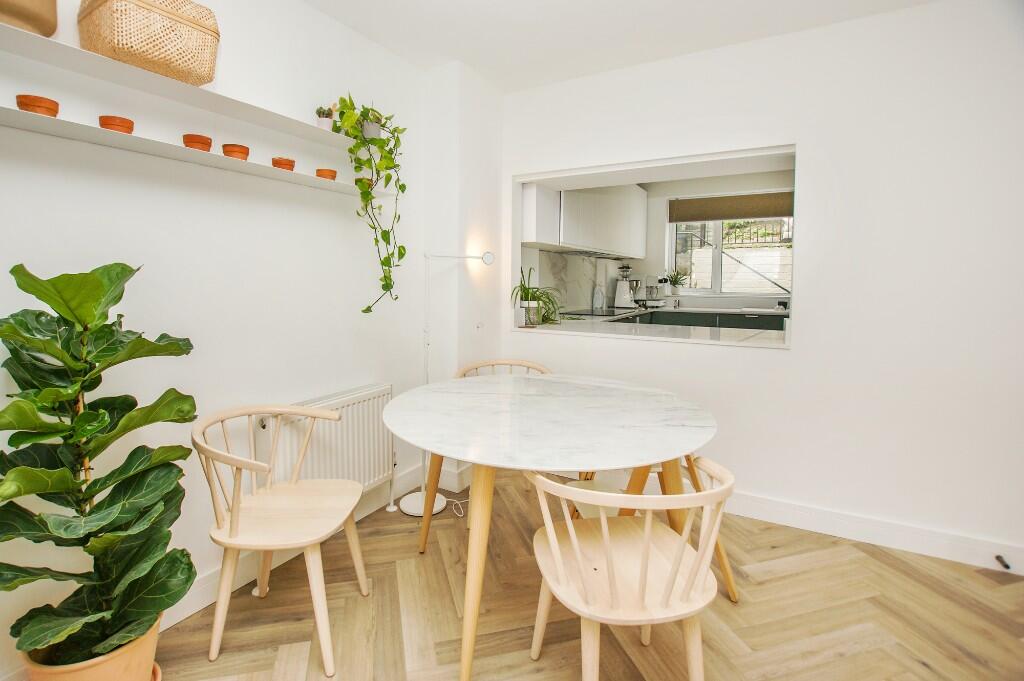 House in Bath - View 3