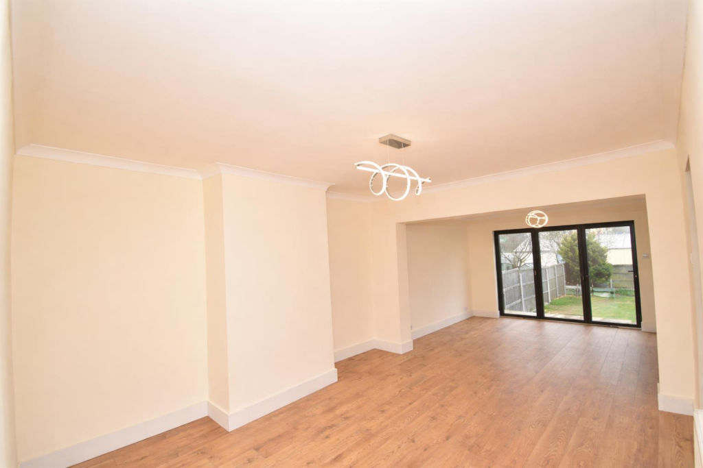 Church Road, Harold Wood, Romford photo 2