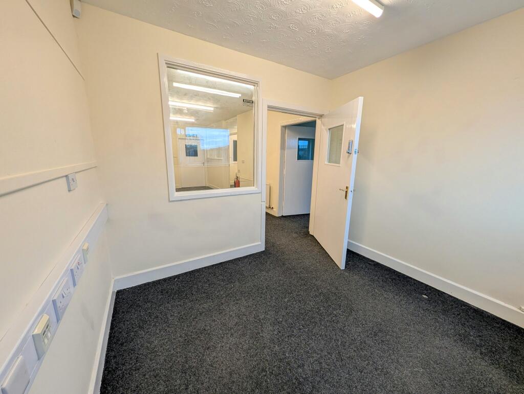 Denham Court Brunel Drive Newark 34.jpg