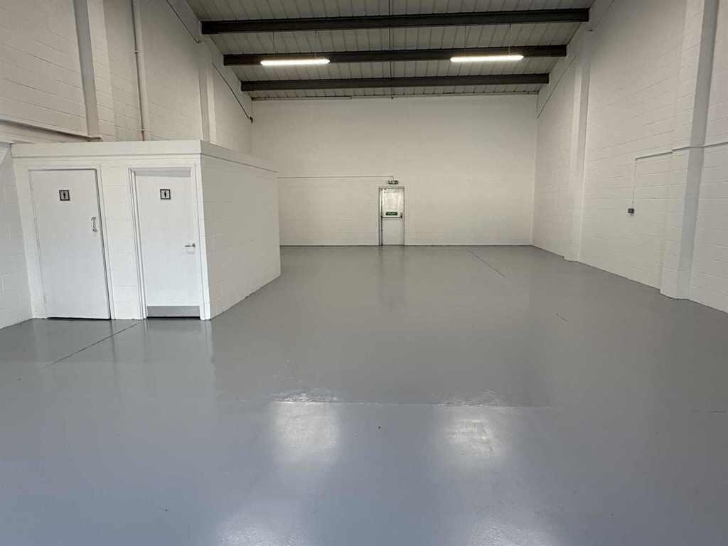 Photo 9. Unit 18.