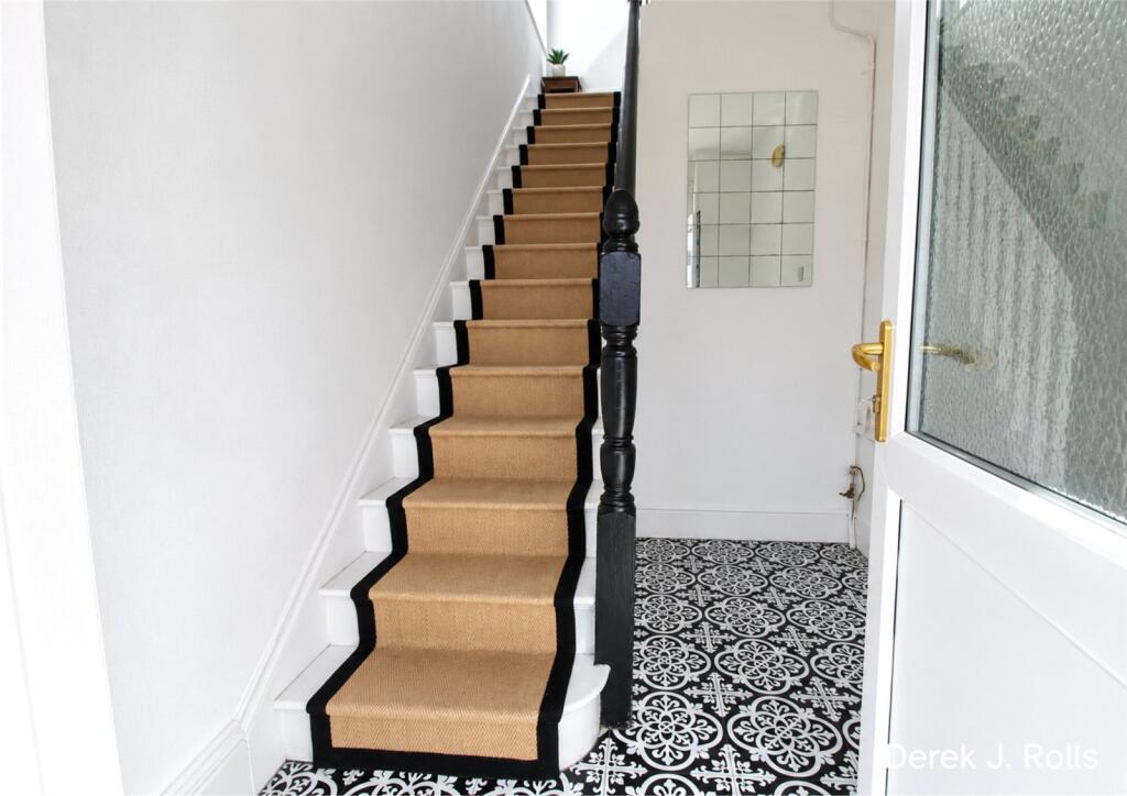 Apartment in Talbot Village, Ensbury Park, Bournemouth - View 2