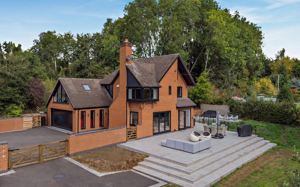 5-bed detached on Newnham Bridge, Tenbury Wells, Worcestershire, WR15, £975,000