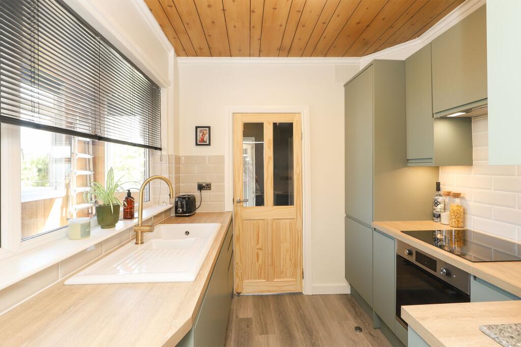 House in Chesterfield, Derbyshire - More