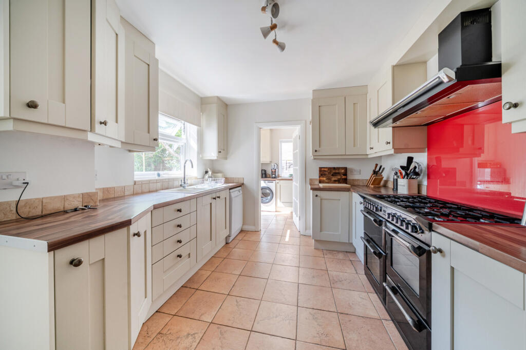 House in Guildford - View 5