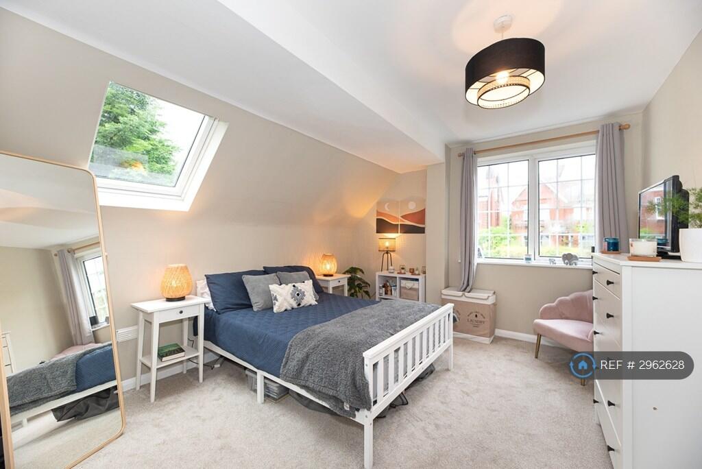 Apartment in Kingston upon Thames - View 5