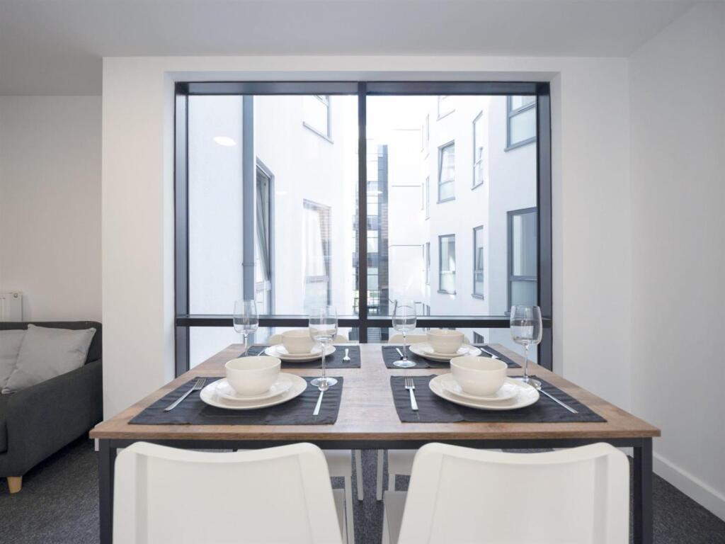 Apartment in Sheffield - View 4