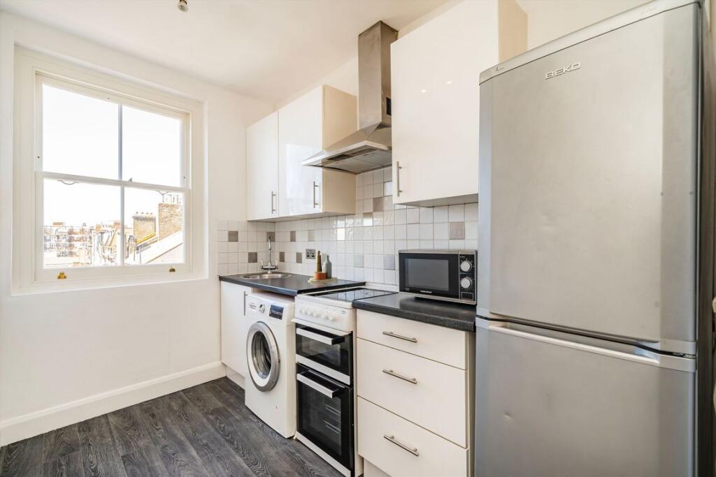 Apartment in London, Shepherd's Bush - View 3