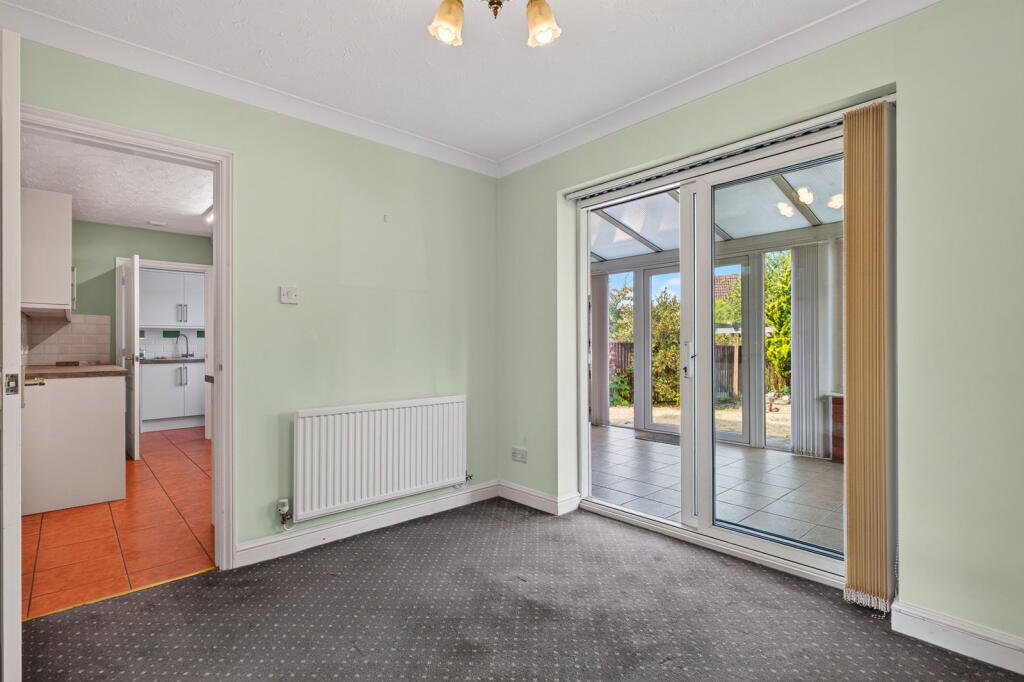 House in Kettering, North Northamptonshire - More