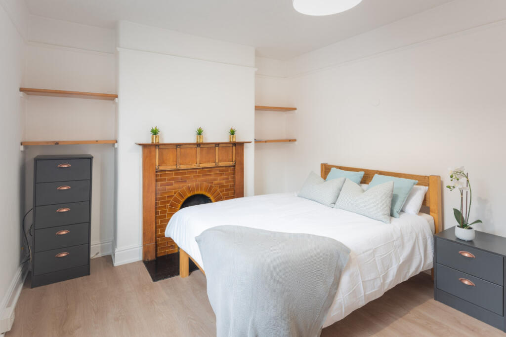 4 Old Park Road, Exeter, EX4 - View 4