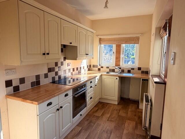 1 Louvain Terrace, Swan Street, Carleton, North Yorkshire, BD23 3HL photo 2