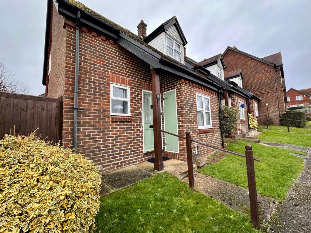 2-bed terraced on Rotherfield Avenue, Bexhill-on-Sea, TN40, £285,000
