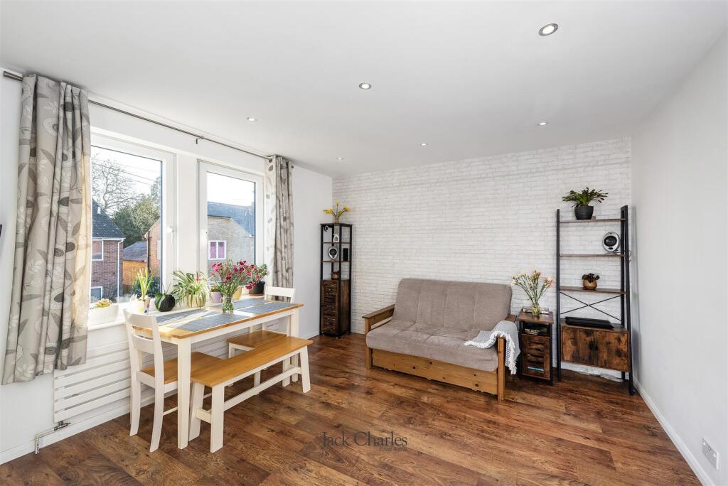 Main image of property: Uridge Road, Tonbridge