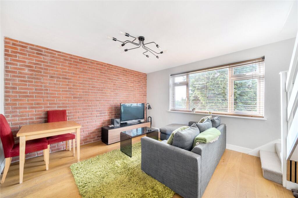 Main image of property: Effingham Court, Constitution Hill, Woking, GU22