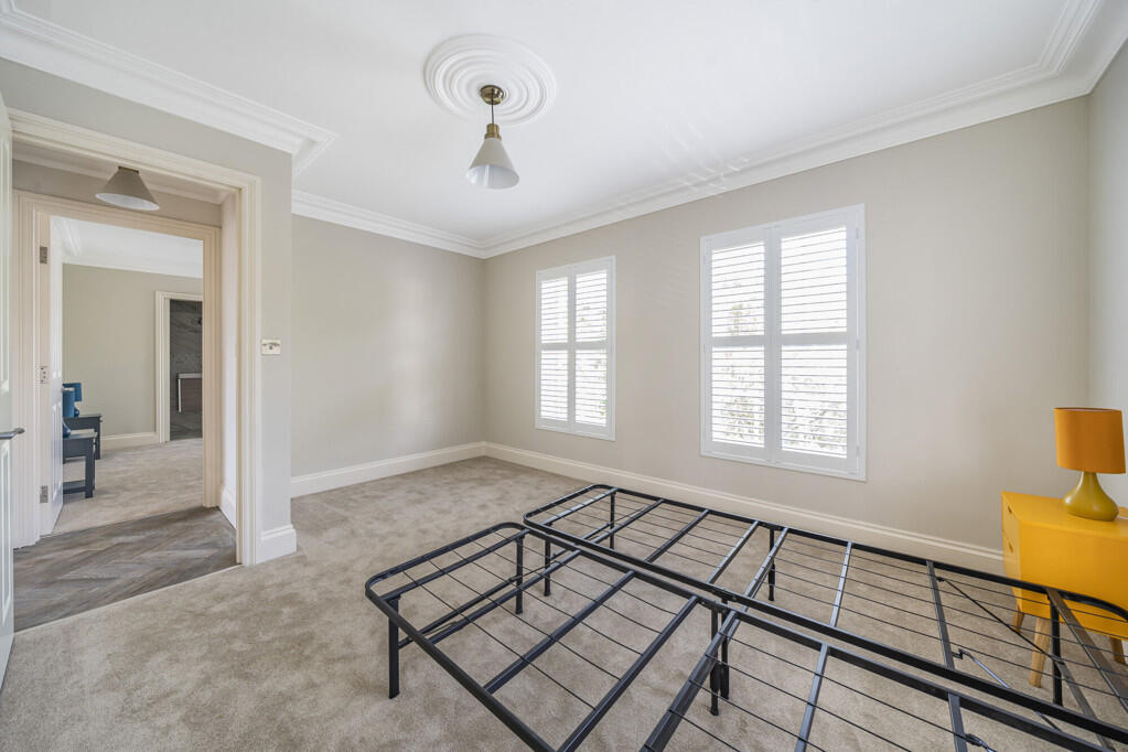 Apartment in London - More