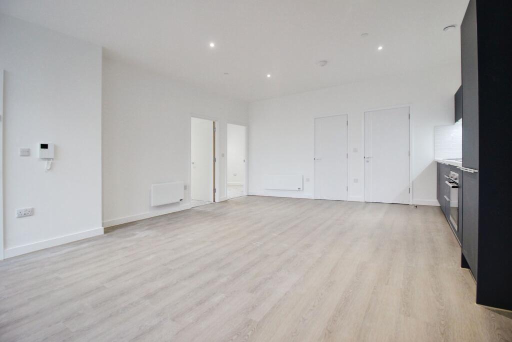 Apartment in Swindon - View 3