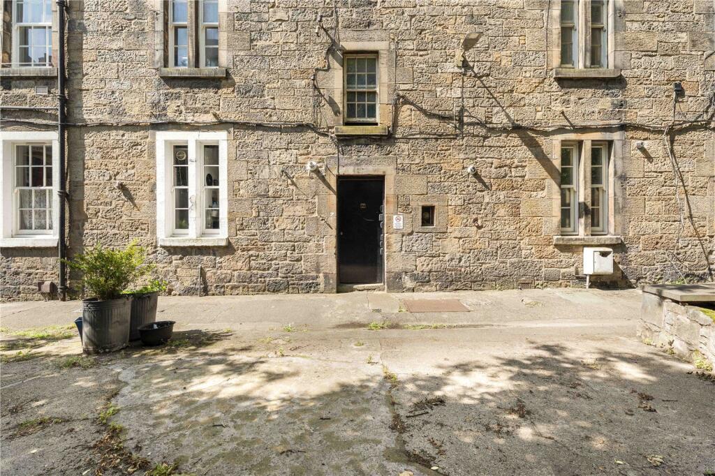 Main image of property: 7/8 Chalmers Buildings, Tollcross, Edinburgh, EH3 9QF