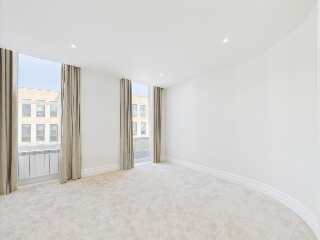Apartment in Gloucester - More