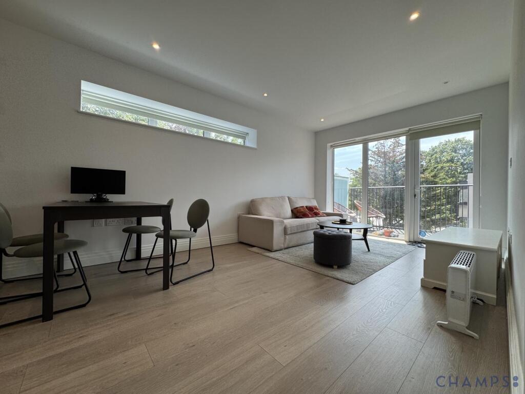 Apartment in London - More