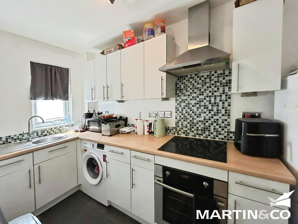 Apartment in Chelmsford - View 2