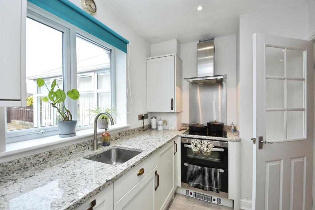 Forest Grove, Harrogate - View 6