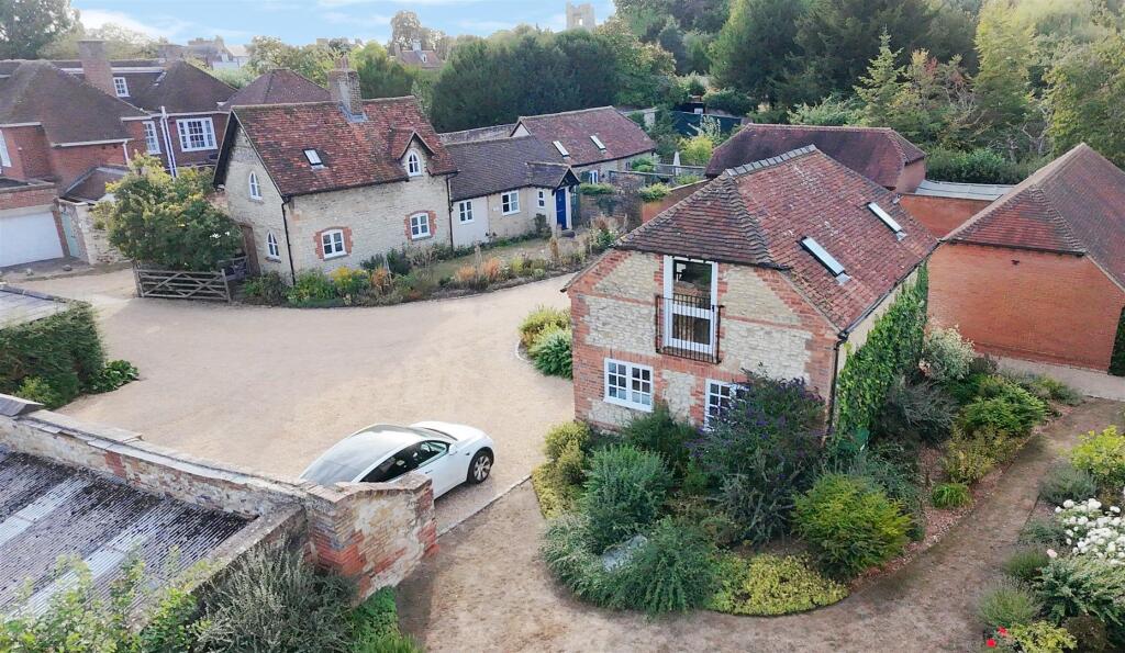 Main image of property: Castle Lane, Wallingford