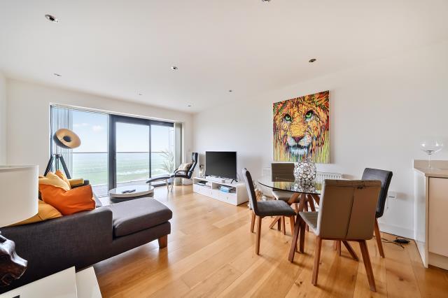 Apartment in Greenham - More