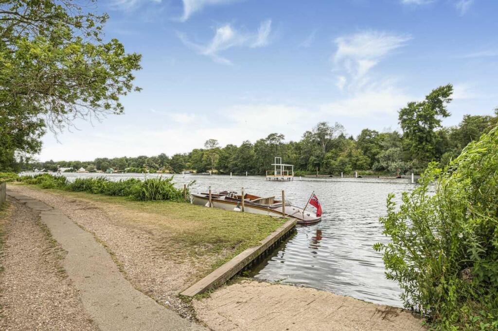 House in Remenham, Aston - View 4