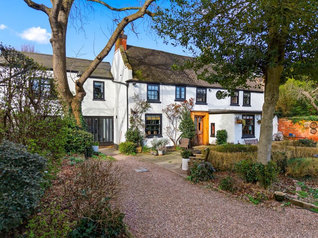 Main image of property: The Old Cottage, West End, Beeston
