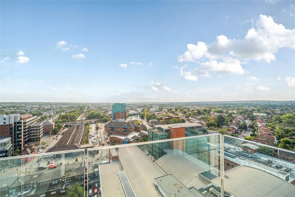 Apartment in Bromley - More
