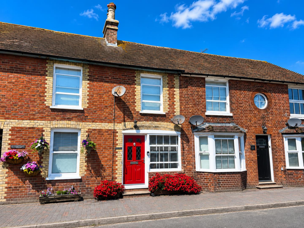 Main image of property: Lees Road, Brabourne Lees