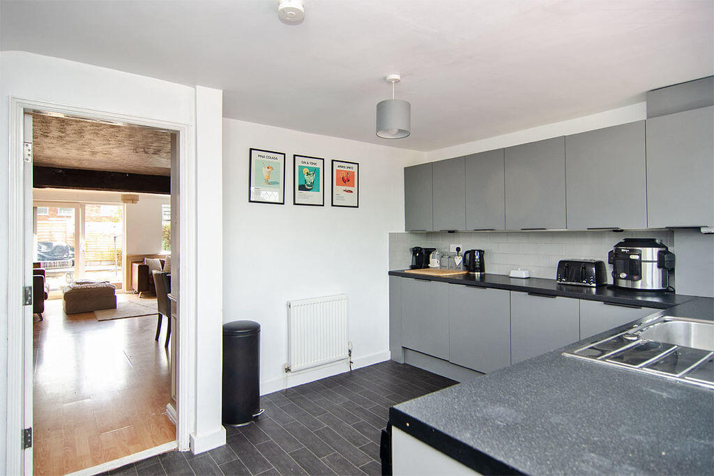 House in Lichfield, Burntwood - More