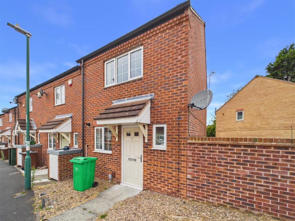 Main image of property: Murray Close, Nottingham