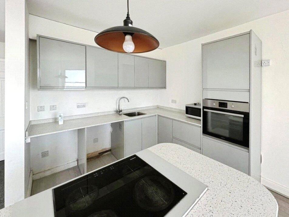 Apartment in Brighton - View 3