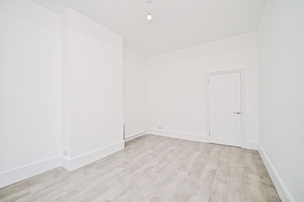 House in East Hertfordshire, Ware - View 5