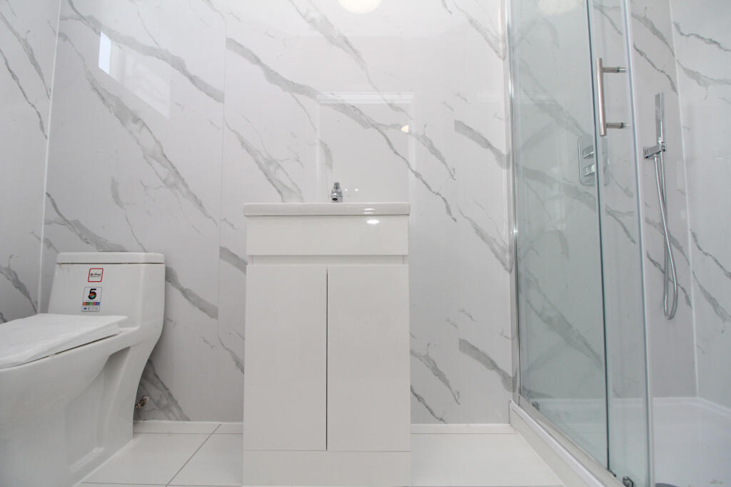 Apartment in Gravesham, Milton - More