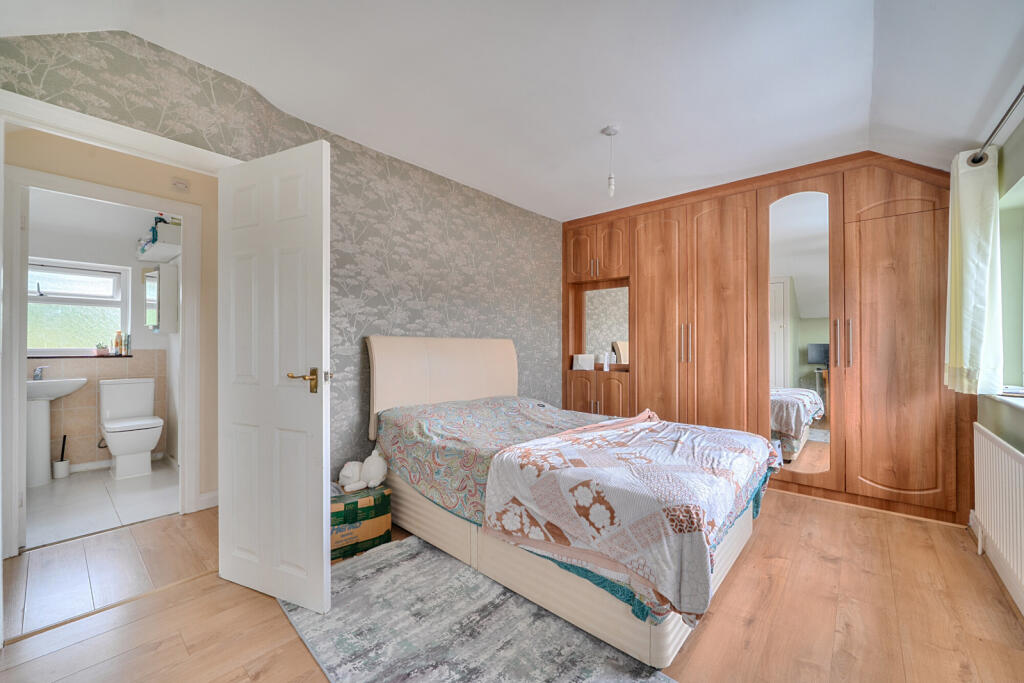 House in London - View 5