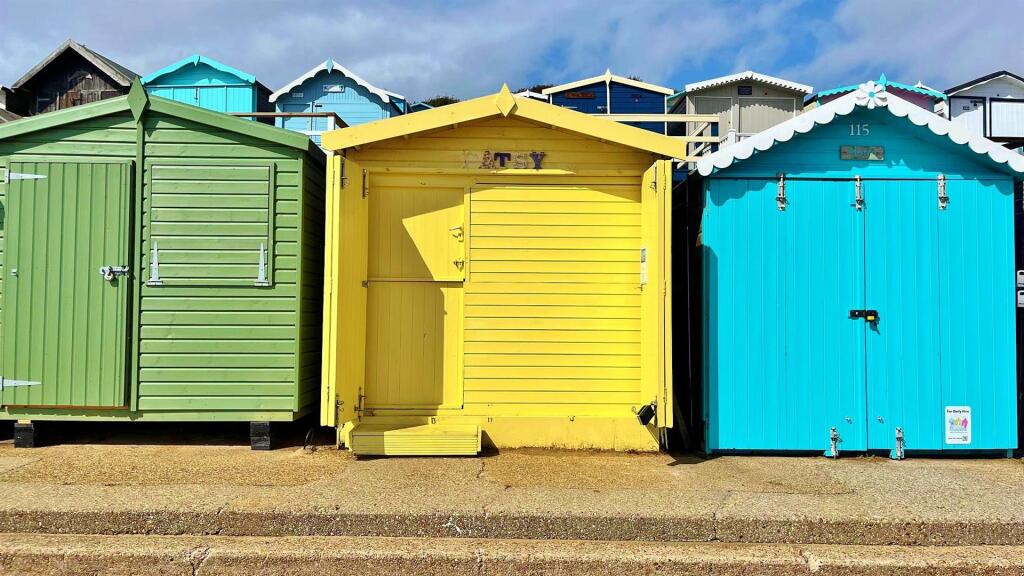 Studio other on Southcliff, Walton-on-the-Naze, Essex, £42,000