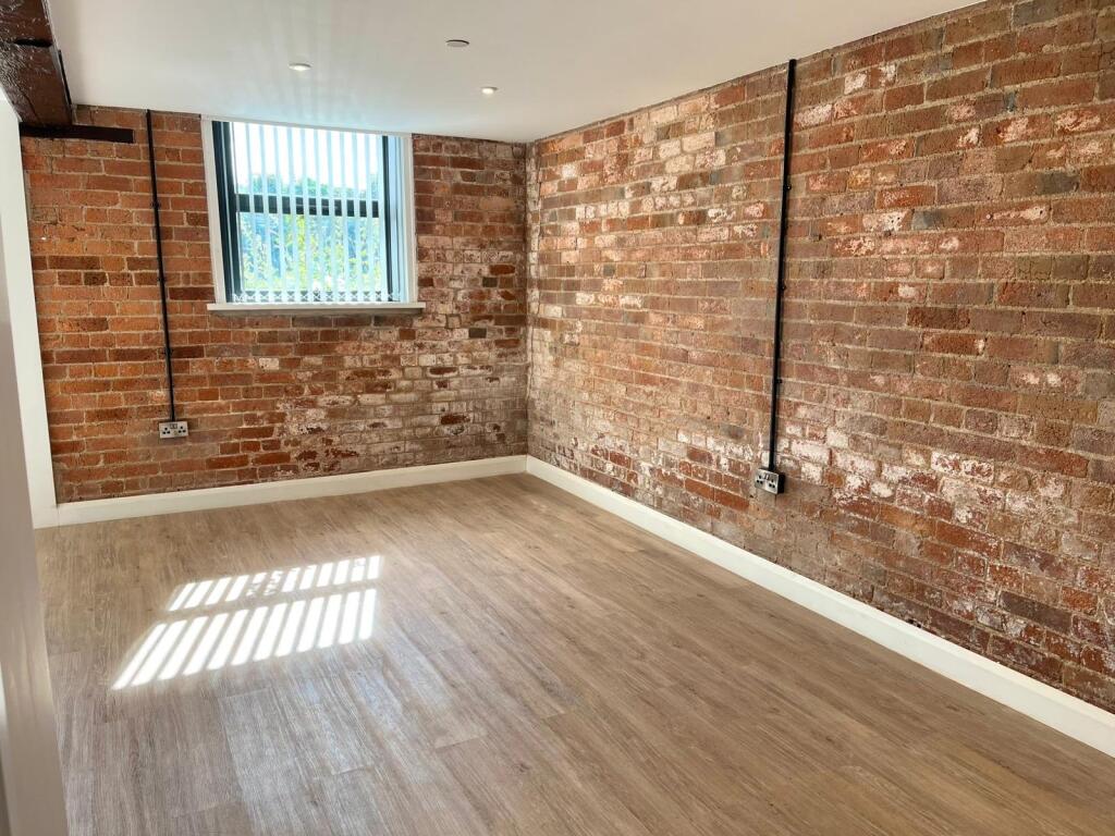 Apartment in Derby - View 5