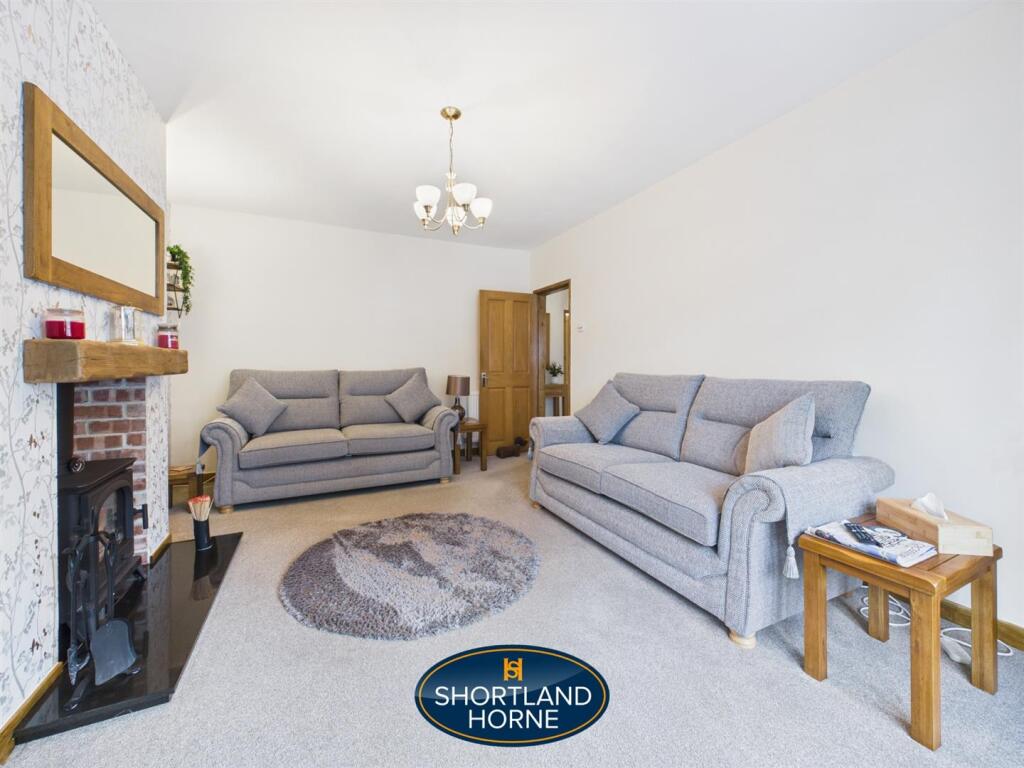 House in Rugby, Binley Woods - View 4