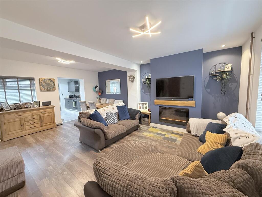 Trewaun, Hirwaun, Aberdare photo 4