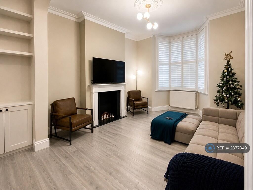 4 bedroom terraced house for rent
