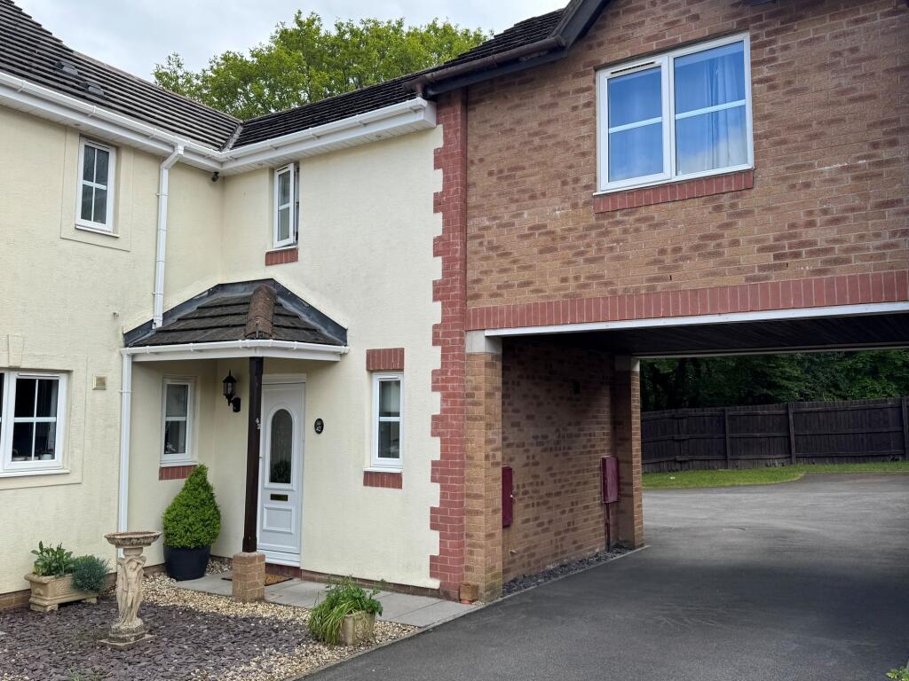 Main image of property: Cae Collen, Blackwood, NP12