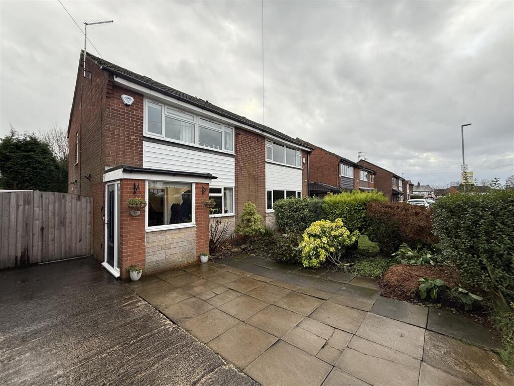 Main image of property: Vicarage Drive, Dukinfield