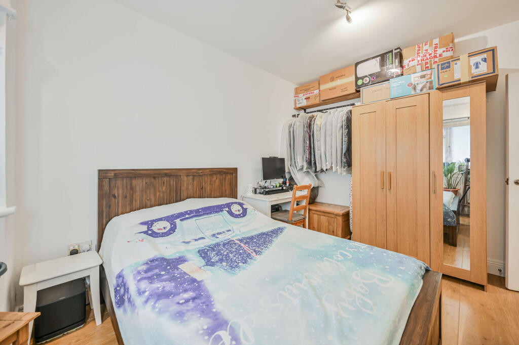 Apartment in London, Tottenham - View 6