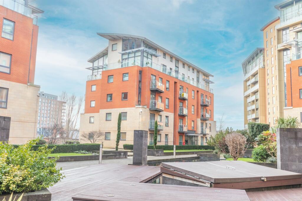 Main image of property: Bonaire, Gotts Road, Leeds