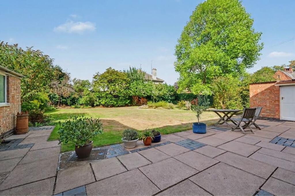 House in Leicester - View 2